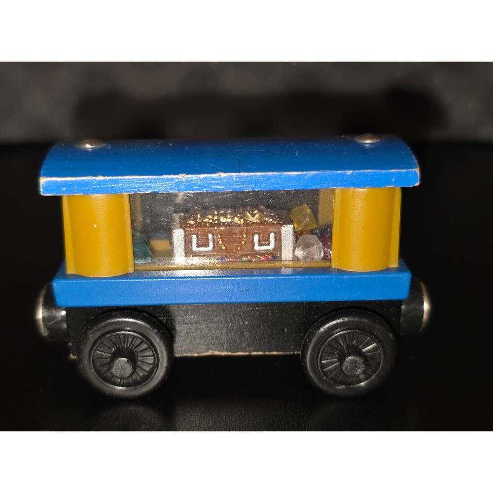Thomas‎ & Friends Wooden Railway Jewel Car Train Tank Engine